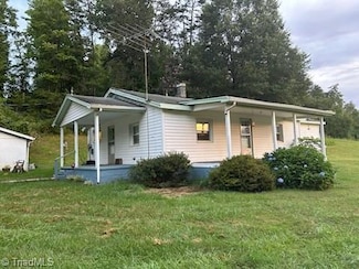 172 Carson Creek Rd, Lowgap, NC 27024