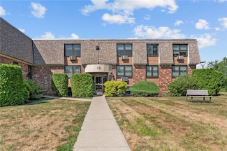 510 Child St Unit 305B, Warren, RI 02885