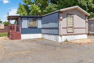 1951 N Hampton Rd, Boise, ID 83704