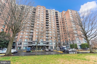 2451 Midtown Ave Unit 1323, Alexandria, VA 22303
