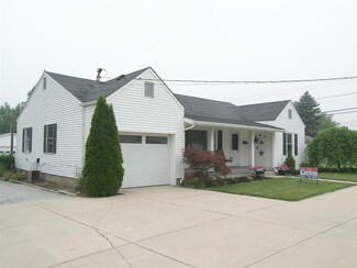 221 S Mill St, Greentown, IN 46936