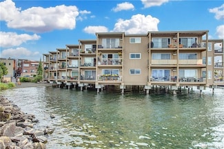 65 Kirkland Ave Unit 214, Kirkland, WA 98033