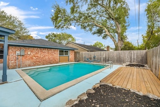 9806 Sagebark Dr, Houston, TX 77089