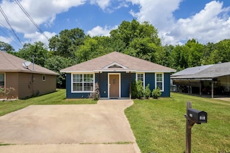 1107 E 8th St, Mount Pleasant, TX 75455