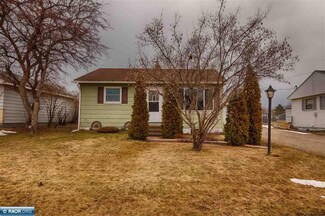 8771 Greenwood Ln, Mountain Iron, MN 55768