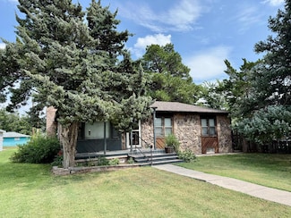 606 N Hickok St, Ulysses, KS 67880
