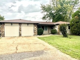 708 Carlton St, Mountain Grove, MO 65711