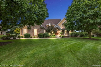 9310 Fairway Trail, Grand Blanc, MI 48439