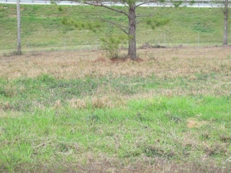 13 Josie Dr, Ellisville, MS 39437