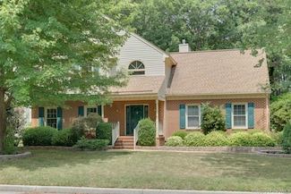 214 Clayton Dr, Yorktown, VA 23693