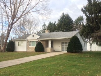556 Waterloo St, Columbus, WI 53925