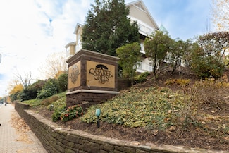 49 Park Place Cir Unit 49, West Hartford, CT 06110