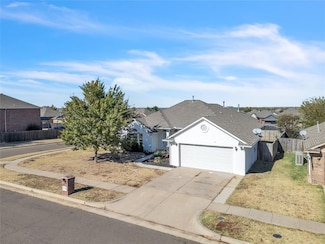 11245 NW 101st St, Yukon, OK 73099