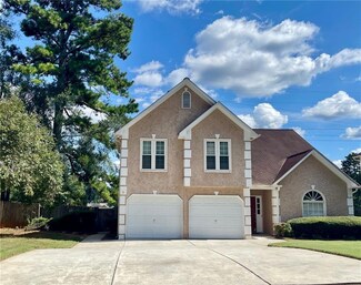 800 Meadowsong Cir, Lawrenceville, GA 30043