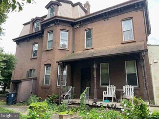 1110 Saville Ave, Crum Lynne, PA 19022