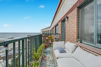 136 Beach 117th St Unit 6, Rockaway Park, NY 11694