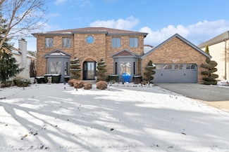 224 Hillandale Dr, Bloomingdale, IL 60108