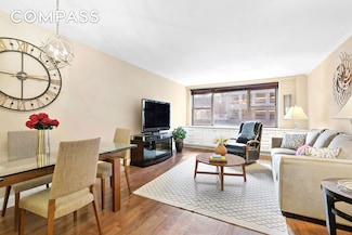 209 E 56th St Unit 9E, New York, NY 10022