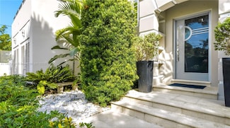 4805 Cherokee Ave, Miami Beach, FL 33140