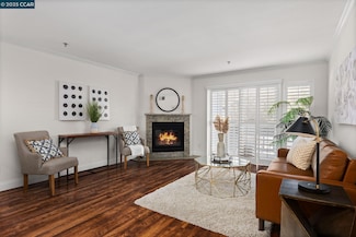 2550 Oak Rd Unit 214, Walnut Creek, CA 94597