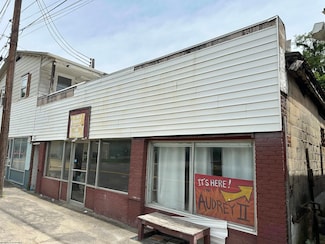 446 Scotts Run Rd, Morgantown, WV 26501