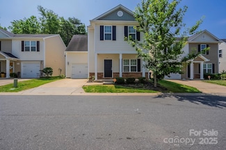 8226 Gabon Ct, Charlotte, NC 28215