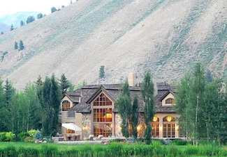 165 Golden Eagle Dr S, Hailey, ID 83333