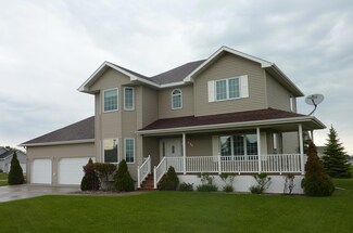 611 Fir Ln, Crookston, MN 56716