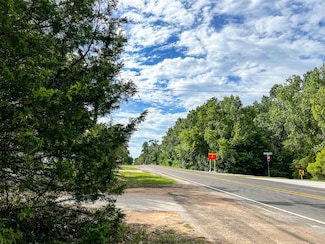 7045 State Highway 75 S, Huntsville, TX 77340
