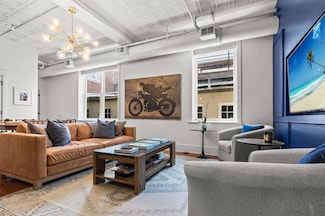 4 Beaufain St Unit 207, Charleston, SC 29401