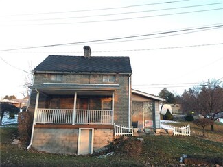 2 N Main St, Ellsworth, PA 15331