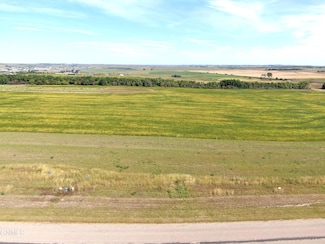 17004 Acadia Dr, Bismarck, ND 58503