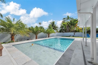 11431 SW 48th St, Miami, FL 33165