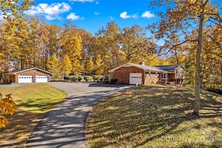 2607 Logan Dr, Valdese, NC 28690