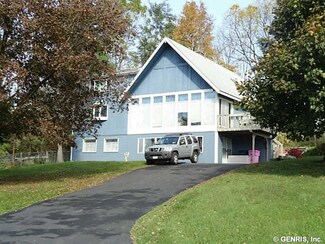 2430 Cambier Rd, Newark, NY 14513
