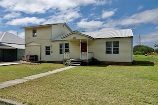 1310 7th St, Goldthwaite, TX 76844