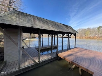 605 Lake Shore Rd, Leasburg, NC 27291