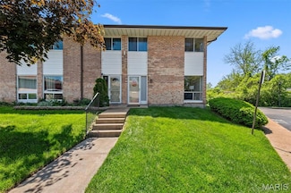 10026 Sakura Dr Unit 10026, Saint Louis, MO 63128
