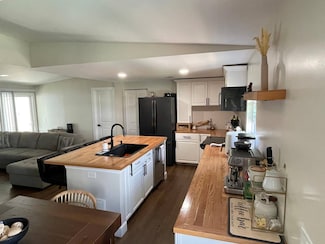9739 Elm Way, Tampa, FL 33635