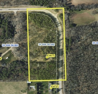 E4675 Winding Rd, Kewaunee, WI 54216