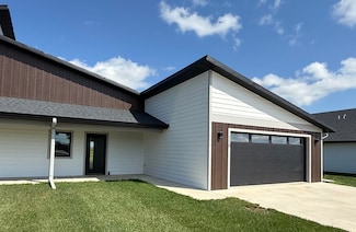 110 34th Ave W, Spencer, IA 51301