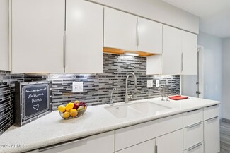 10563 W Palmeras Dr, Sun City, AZ 85373