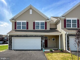 142 Battalion Ln, Gettysburg, PA 17325