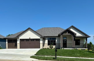 4605 Sawgrass Dr, Columbia, MO 65203