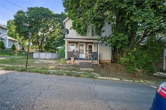 28 S 5th St, Sharpsville, PA 16150