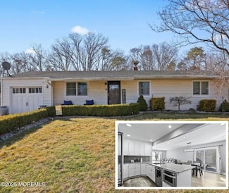 14 Woodside Dr, Howell, NJ 07731