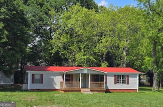 50 E College St, Royston, GA 30662