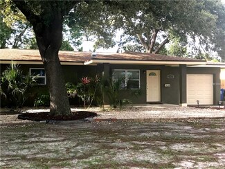 873 72nd Ave N, Saint Petersburg, FL 33702