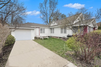 66 Quigley Blvd SW, Grand Rapids, MI 49507