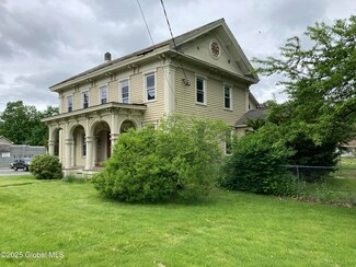 22 Spring St Unit 1, Cambridge, NY 12816